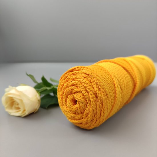 Шнур п/э 4мм (Шафран) 100м DECO
