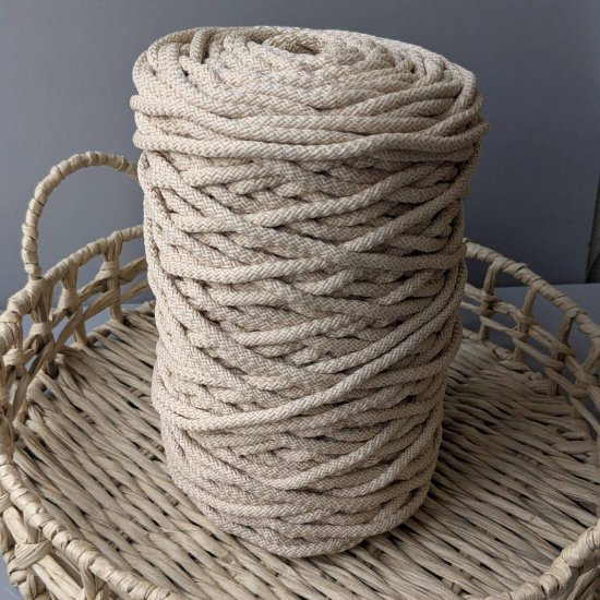 Шнур п/э 5мм со статичным сердечником (Нюд) 100м DECO