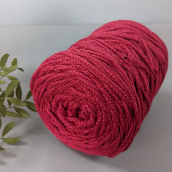 Шнур п/э 3мм с сердечником (Малина) 200м Houseyarn