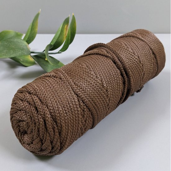 Шнур п/п плоский 4мм (Шоколад) 100м DECO